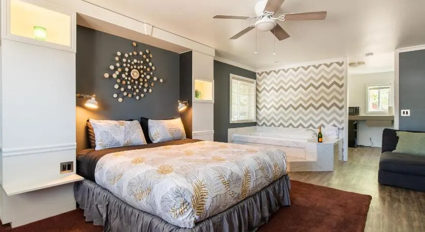 Big Bear Spa Suites - Image 1