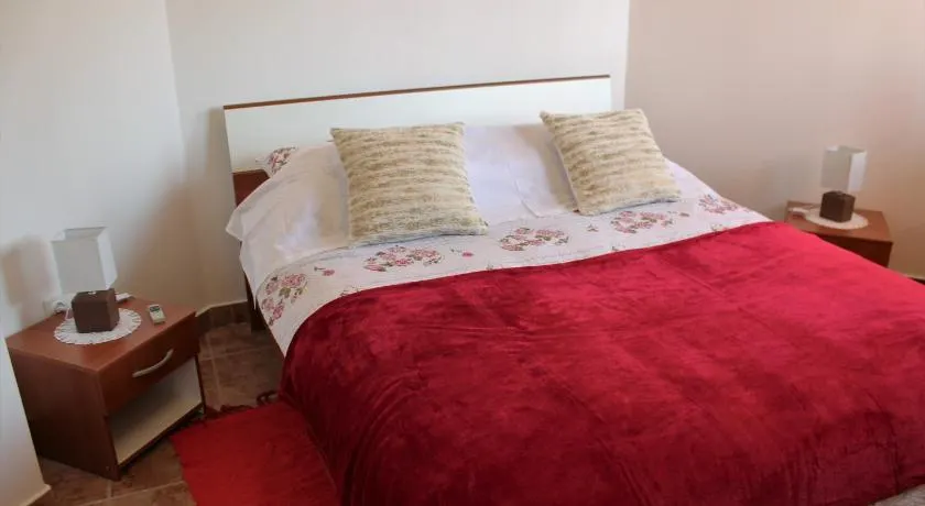 Apartment MIS Floura - Image 1