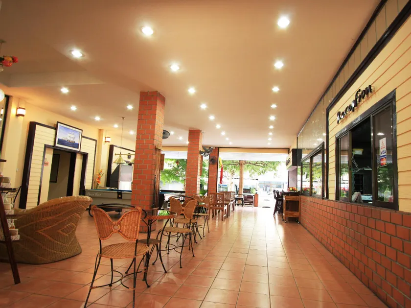 Chaba Chalet Hotel - Image 1