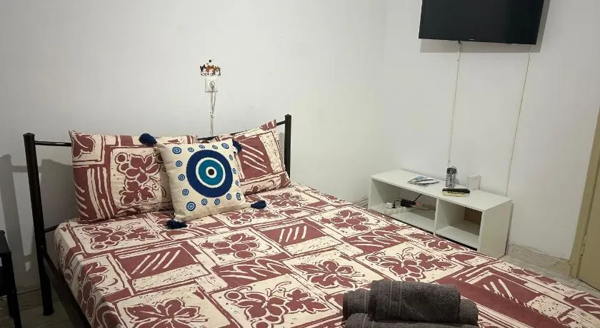 SMALL AND COMFORTABLE APARTMENT VATHI SAMOS - Image 1
