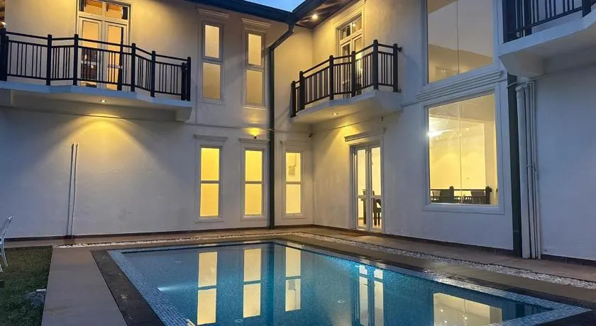 Winsanda Boutique Bungalow with Heated Pool, Nuwara Eliya - Image 1