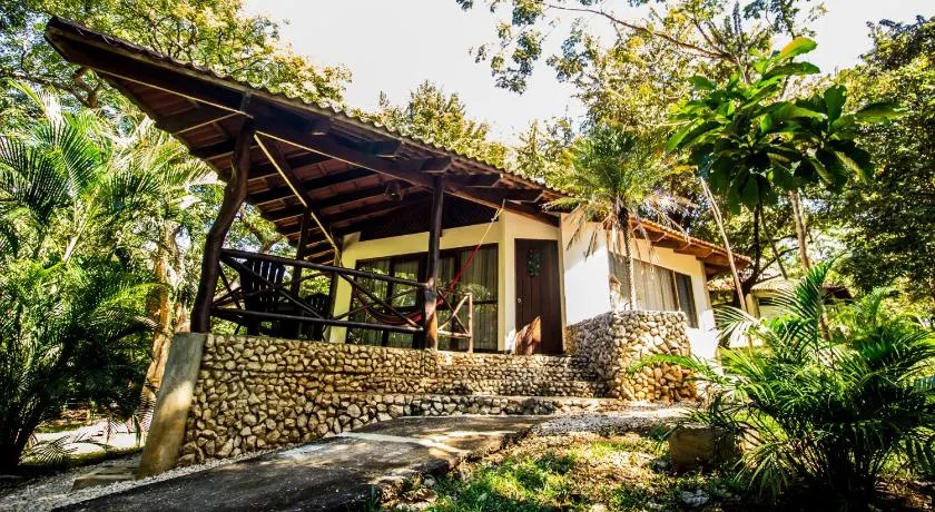 Cabinas Las Olas - Image 1