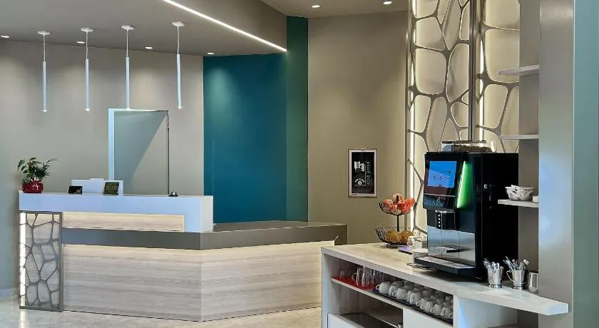 Hotel Real - Image 1