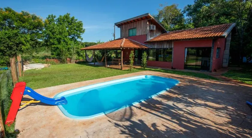Casa de campo com piscina próxima ao aeroporto de Dourados - Image 1