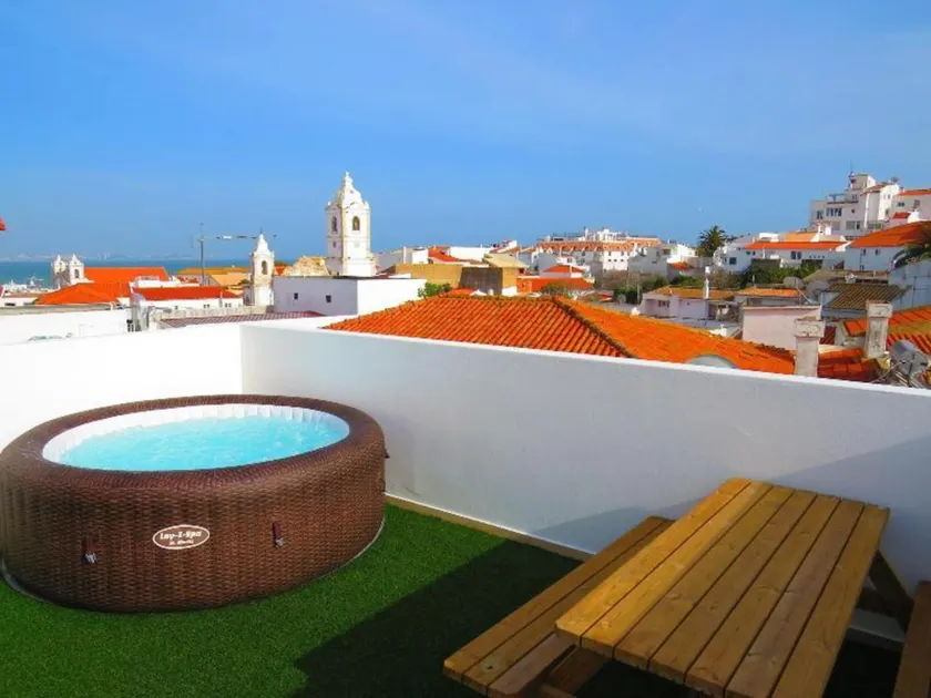 The 17 Party Hostel - Image 1