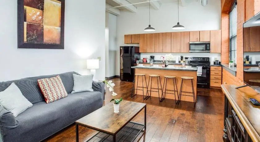 Centric NY Style Loft w/King bed - Image 1