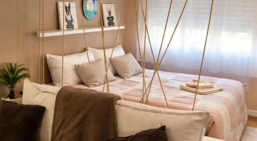 Apartamento Especial - Bem Localizado - Image 1