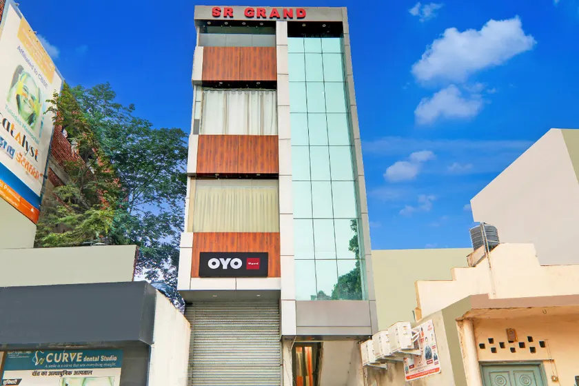 Hotel O Sr Grand - Image 1