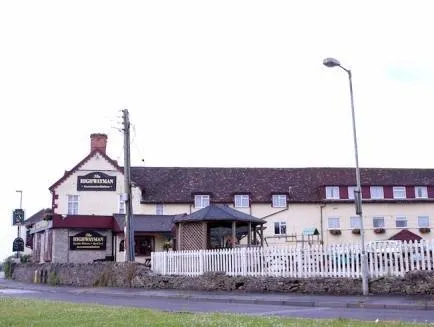 The Highwayman Inn - Image 1