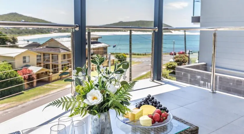 Fingal Bay View Unit 1 16 Tuna Crescent - Image 1