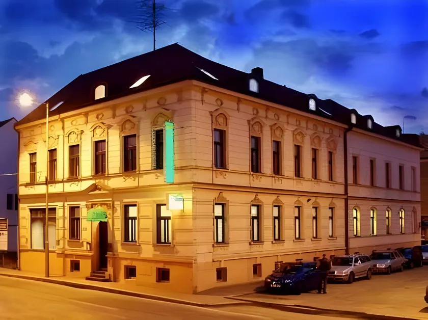 Hotel CB Royal - Image 1