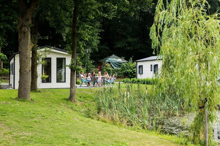 BE Stacaravan 6 personen - Image 1