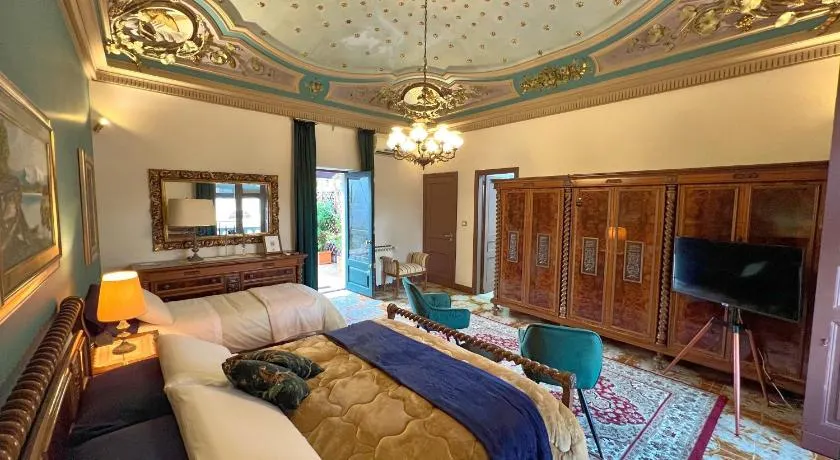 Allure Palace - Image 1