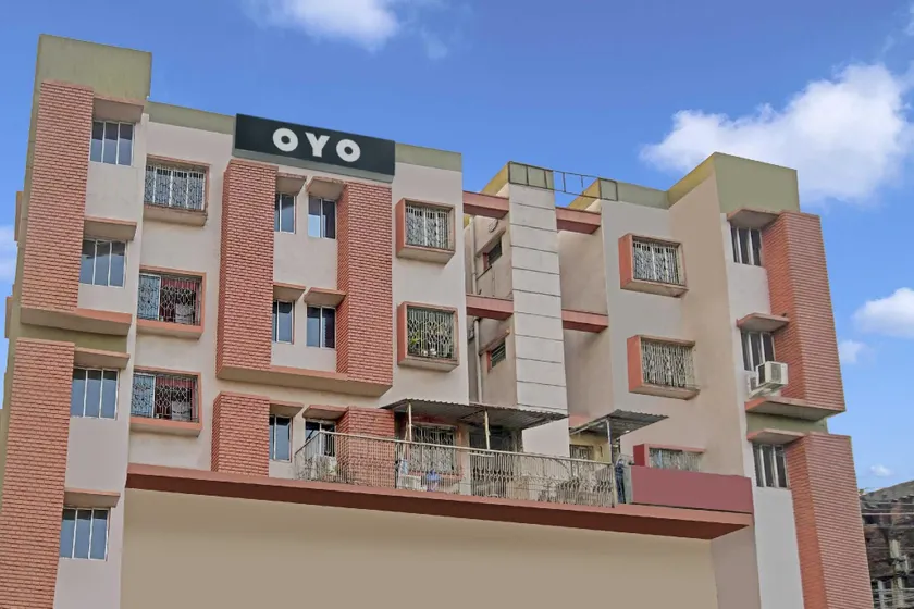 Hotel O ALISHA LODGE - Image 1