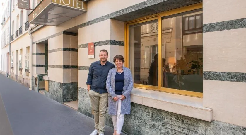  Pacific Hotel Fondary - Image 1
