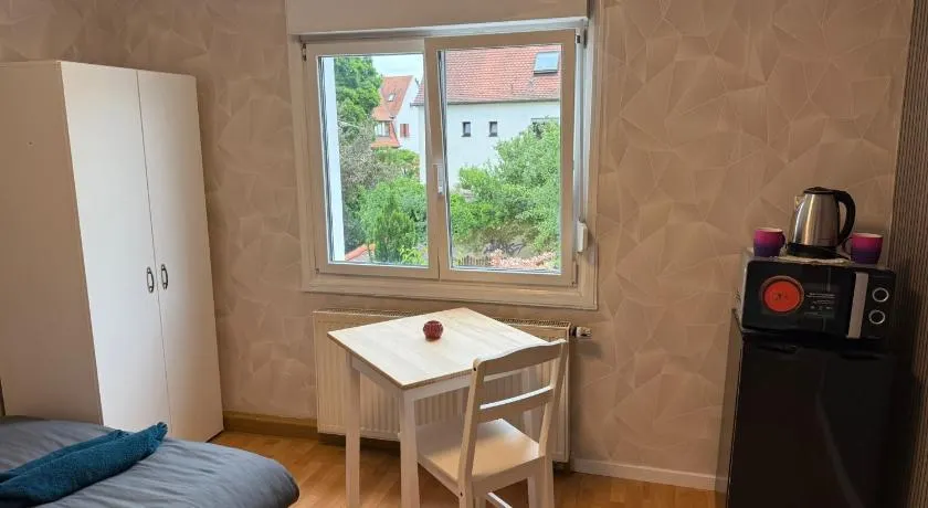 Einzelzimmer mit Gemeinschaftsbad ohne Küche - Image 1