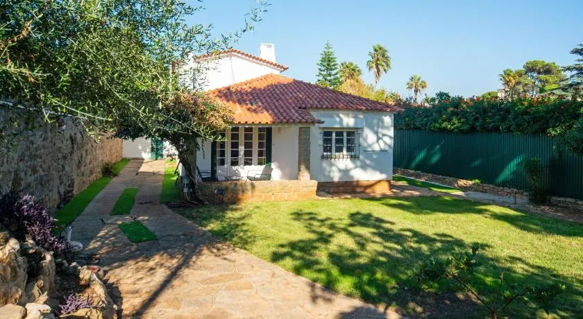 4-bedroom house in Cascais, near Guincho beach - Image 1