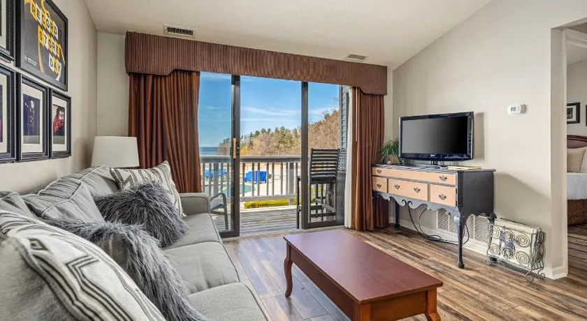 Stunning Lake Views The Shores 5577 - Image 1