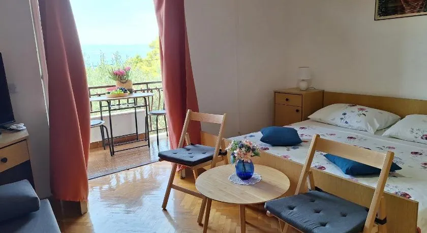 Oliva Apartments - Image 1