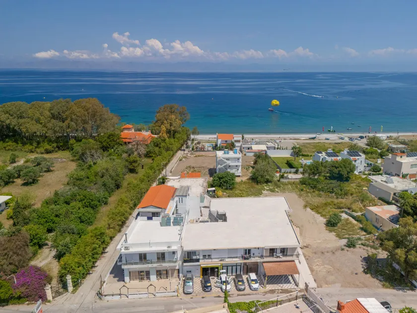 Blue Wave Suites - Ixia - Image 1