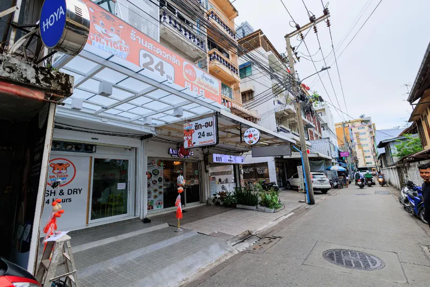 Reezq Hostel - Image 1