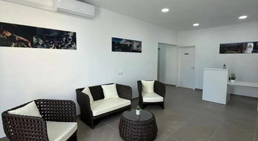Albergue Rural Badolatosa - Image 1