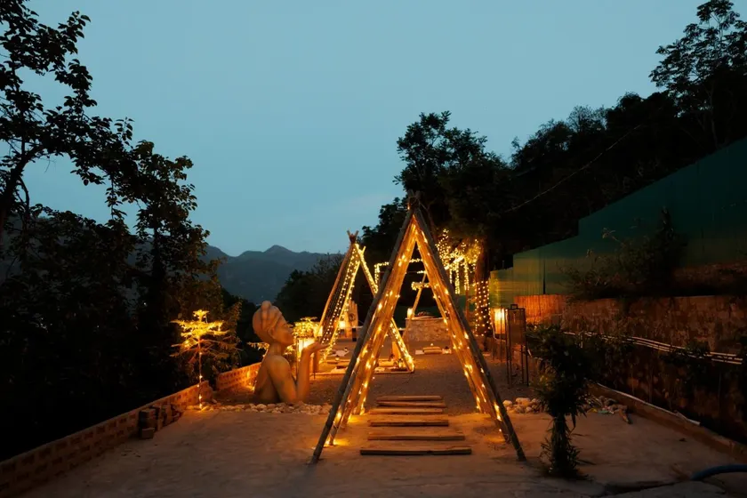 SWAR Kasauli - Suites, Cuisine, Bar & Cave Club - Image 1