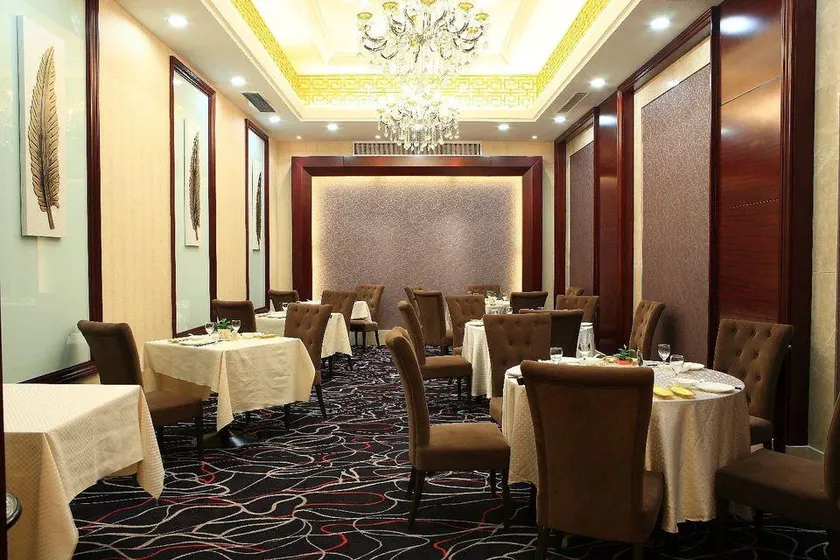 Yucheng Hotel - Image 1
