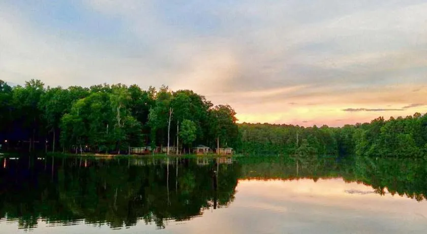 Lake Myers Lakeside Villa 16 - Image 1