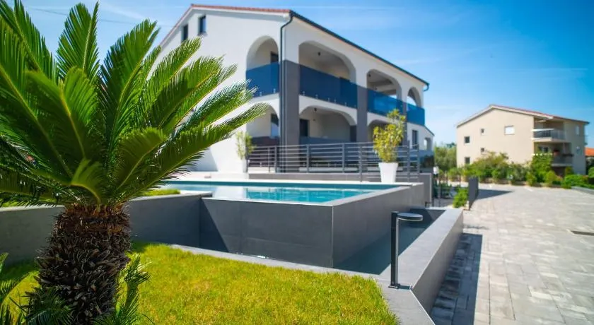 Villa Calma Apartments - Image 1
