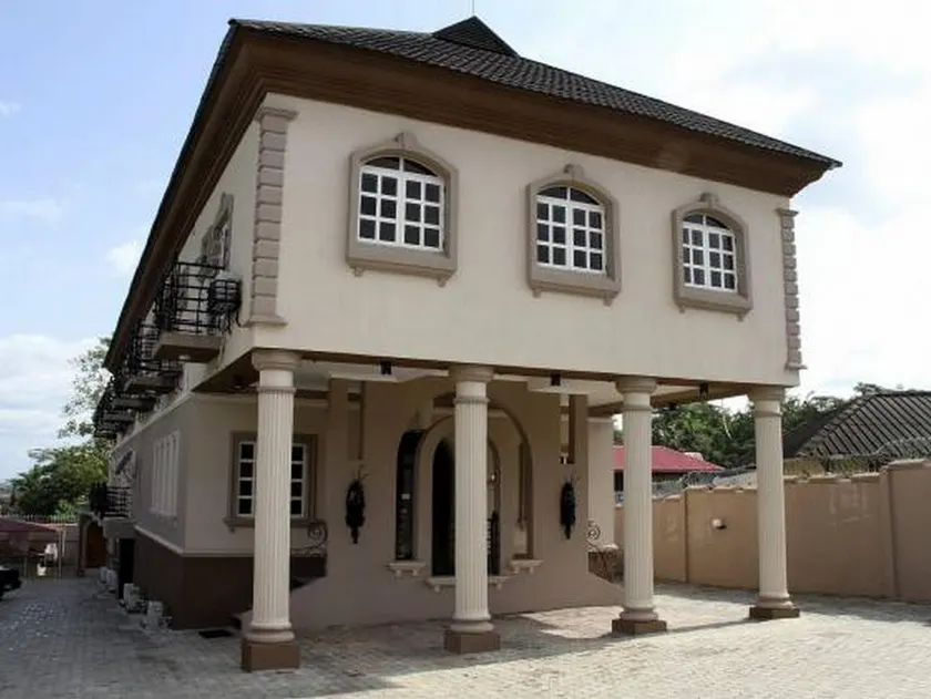 la maison Hotel - Image 1