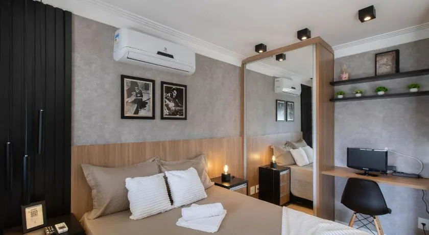 Apartamento completo com vaga, a 9 km do Aeroporto, próximo a mercado e shopping, piscina na cobertura e perto dos principais pontos da cidade - Image 1