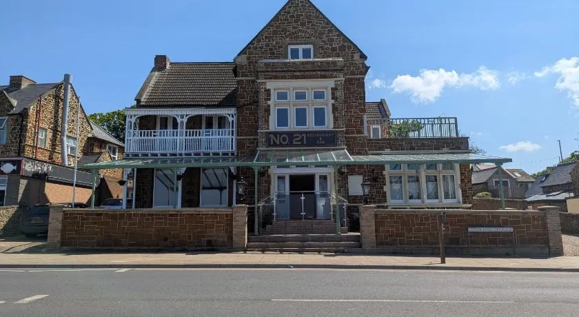 Hotel 21 - Image 1