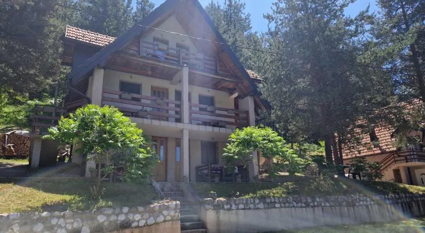 Vila Borovi - Image 1