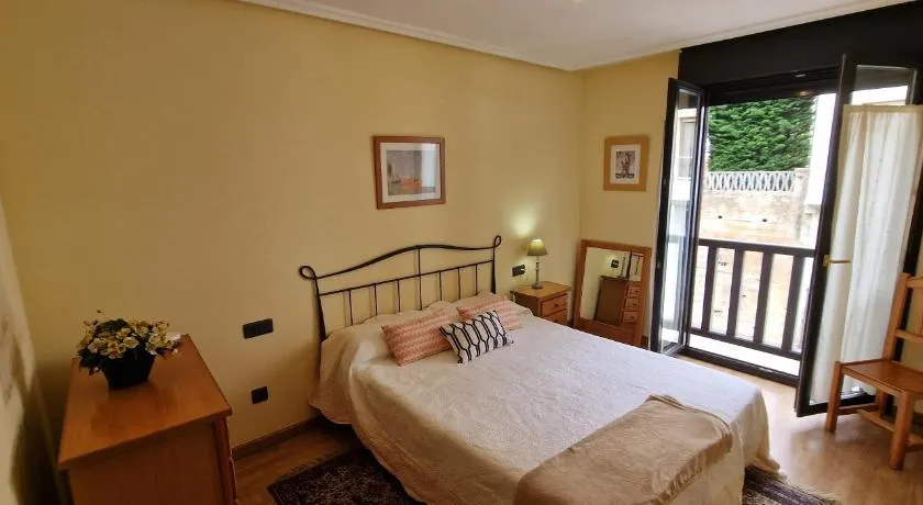 Raitán 2 - Apartamento con piscina compartida para 4 pax - VUT-4301-AS - Image 1