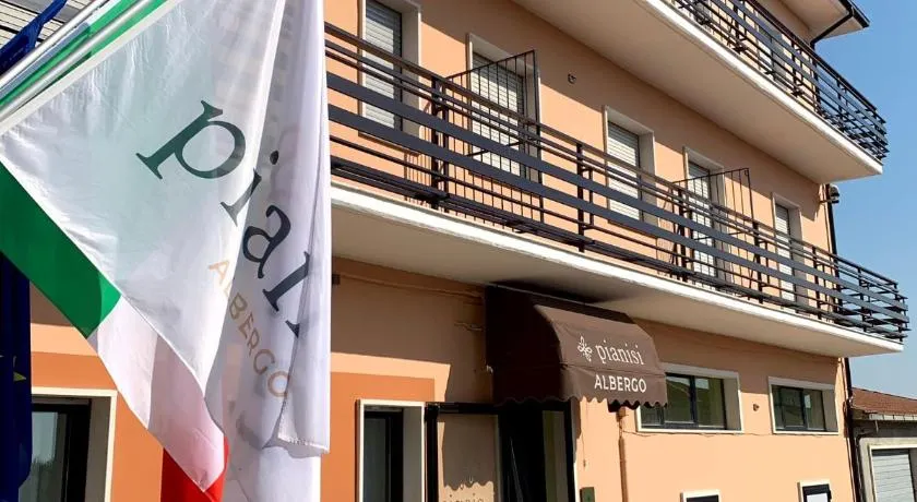 Pianisi Albergo - Image 1
