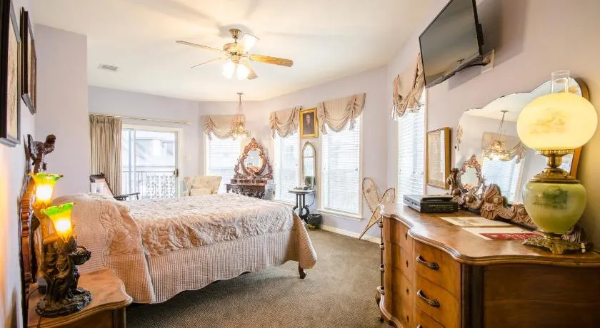 The Villa Bed and Breakfast - Image 1