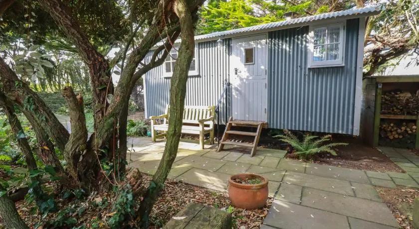 Hilbre Shepherd Hut - Image 1