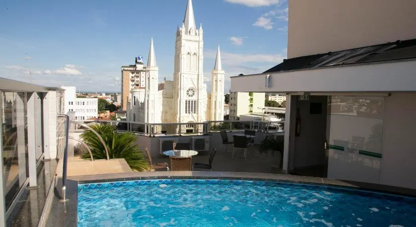 Executivo Hotel - Image 1