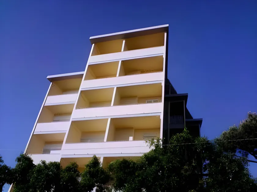 Amarina Hotel - Image 1