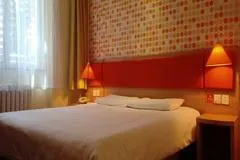 Home Inn Luoyang Zhouwangcheng Plaza Dawei World - Image 1