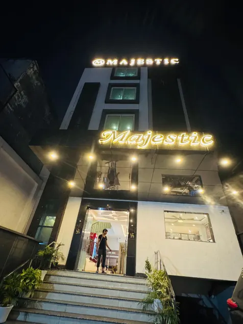 Hotel Majestic Lucknow - Image 1