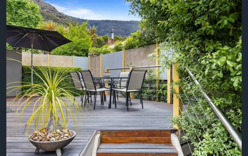 Luxury Spa Villa - Mountain Views Right in Town! - Image 1