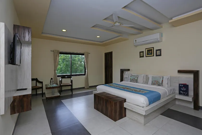 Collection O 9204 Hotel Anant Palace - Image 1