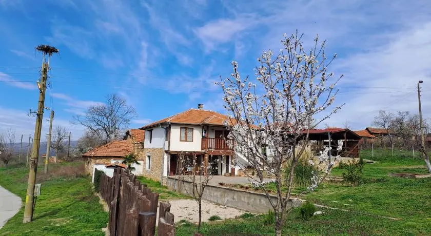 Casa Lambuh - Image 1