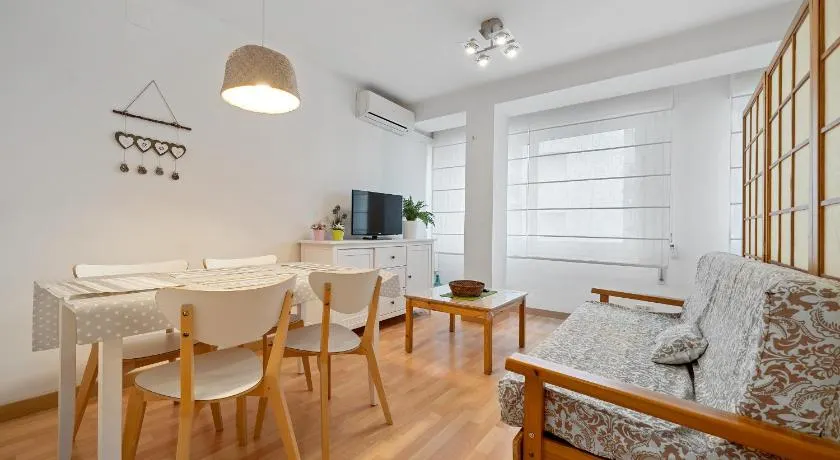 Hauzify I Apartament Torremar - Image 1