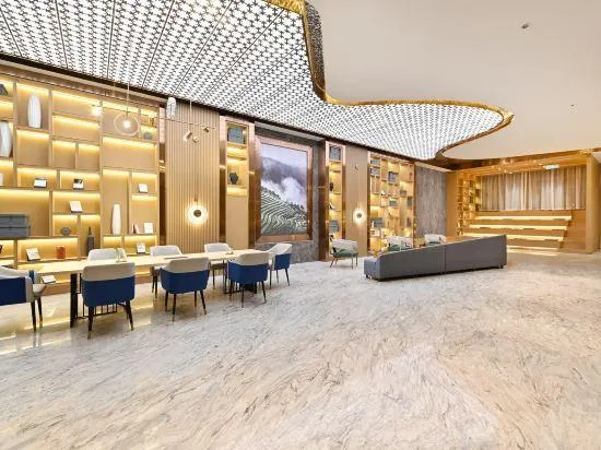 Atour Hotel Fuzhou Diamond Plaza - Image 1
