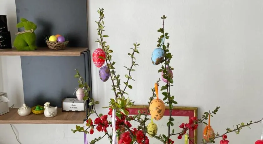 Happy M&S 2 - Image 1