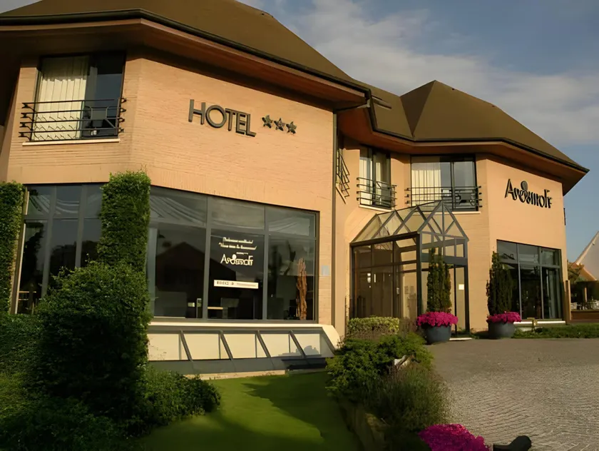 Hotel Apostroff - Image 1