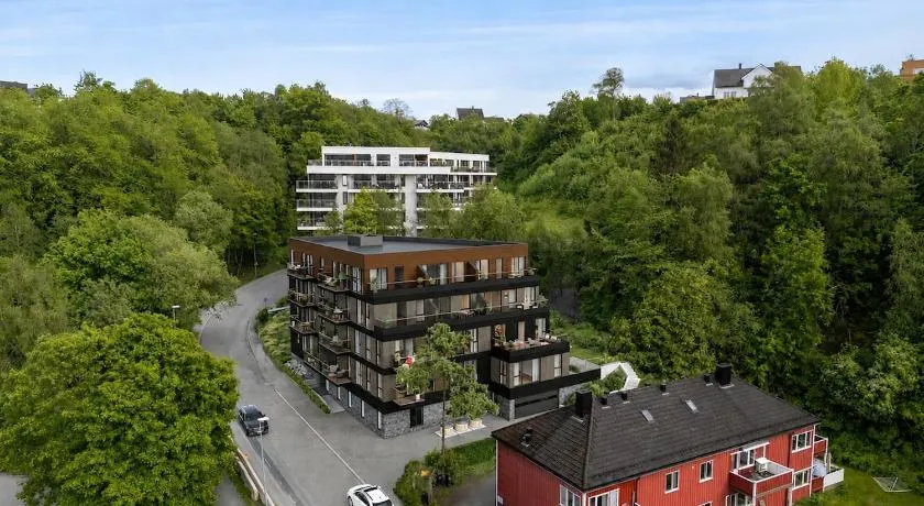 Modern apartment with balcony and view - Image 1